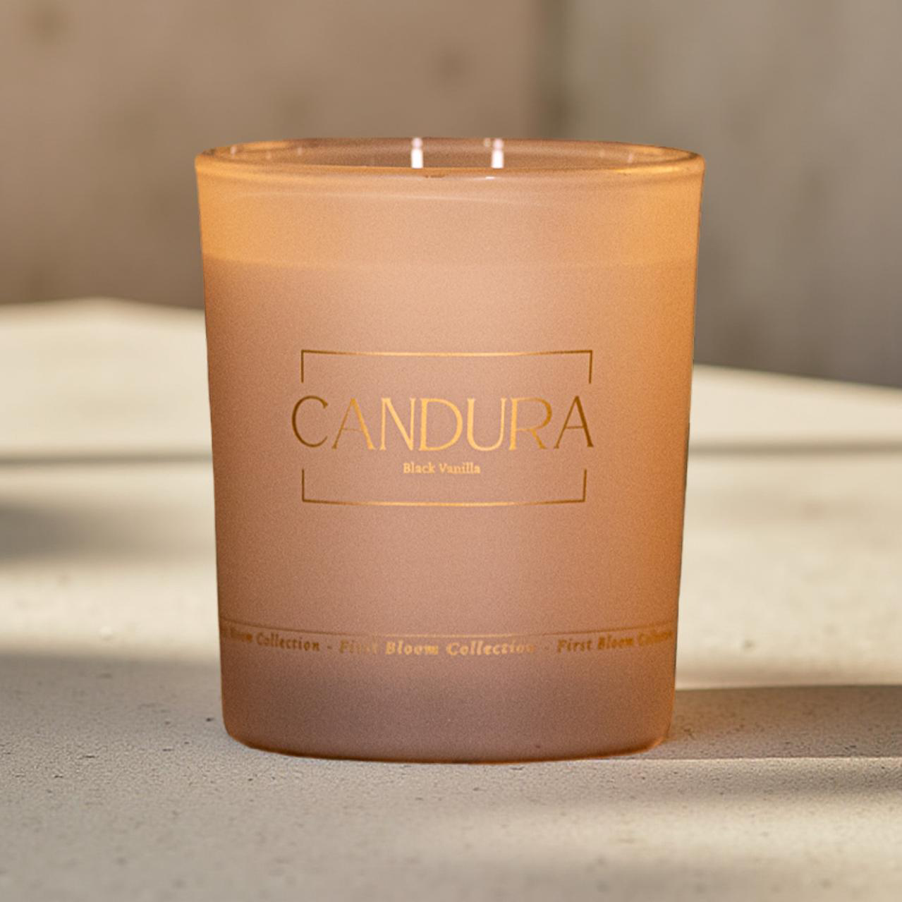 Duftkerze „First Bloom Collection Black Vanilla“