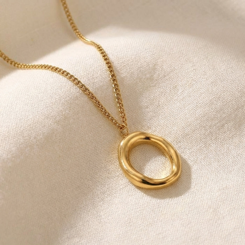 Loop Necklace