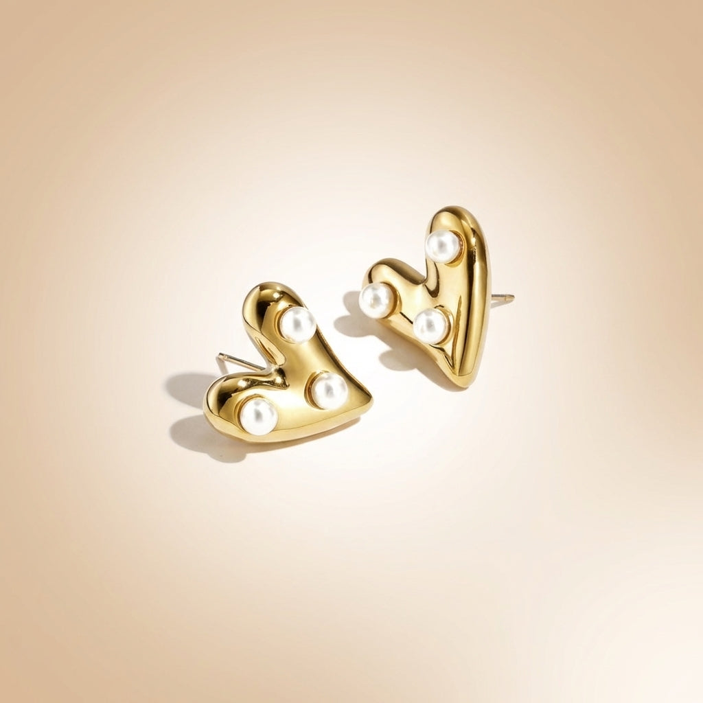 Amora Pearl Earrings
