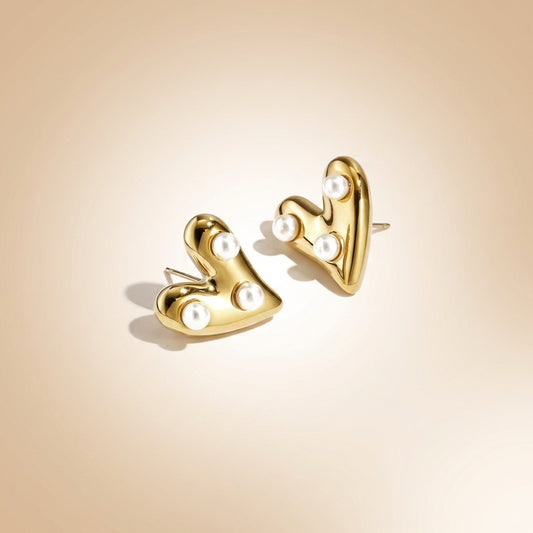 Amora Pearl Earrings