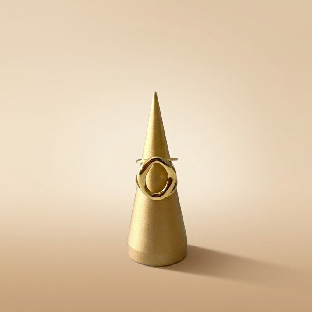 Aura Oval Ring