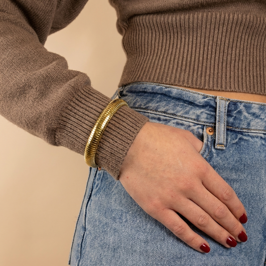 Serene Tube Bangle